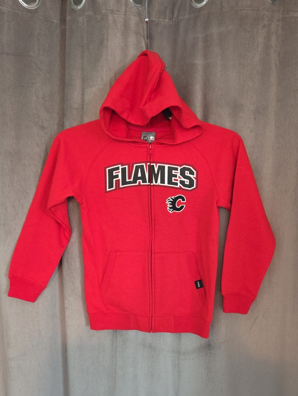 NWT NHL S/P(7-8)  Kids Red Calgary Flames Full-Zip Hoodie